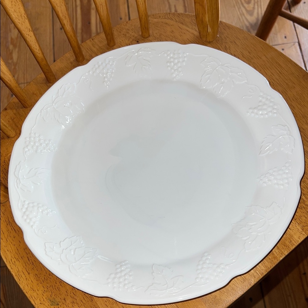 1970s Vintage Americana Indiana Glass Grape Milk Glass Platter Round